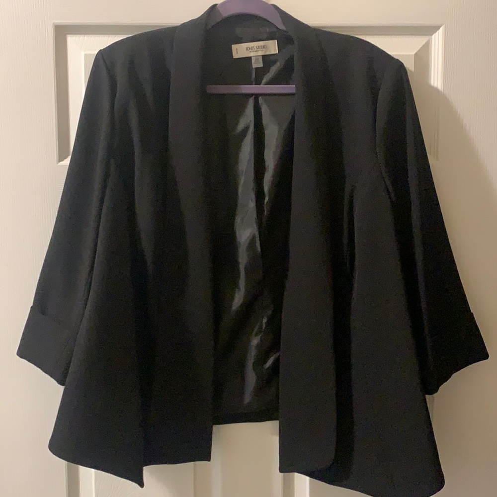 18W black blazer